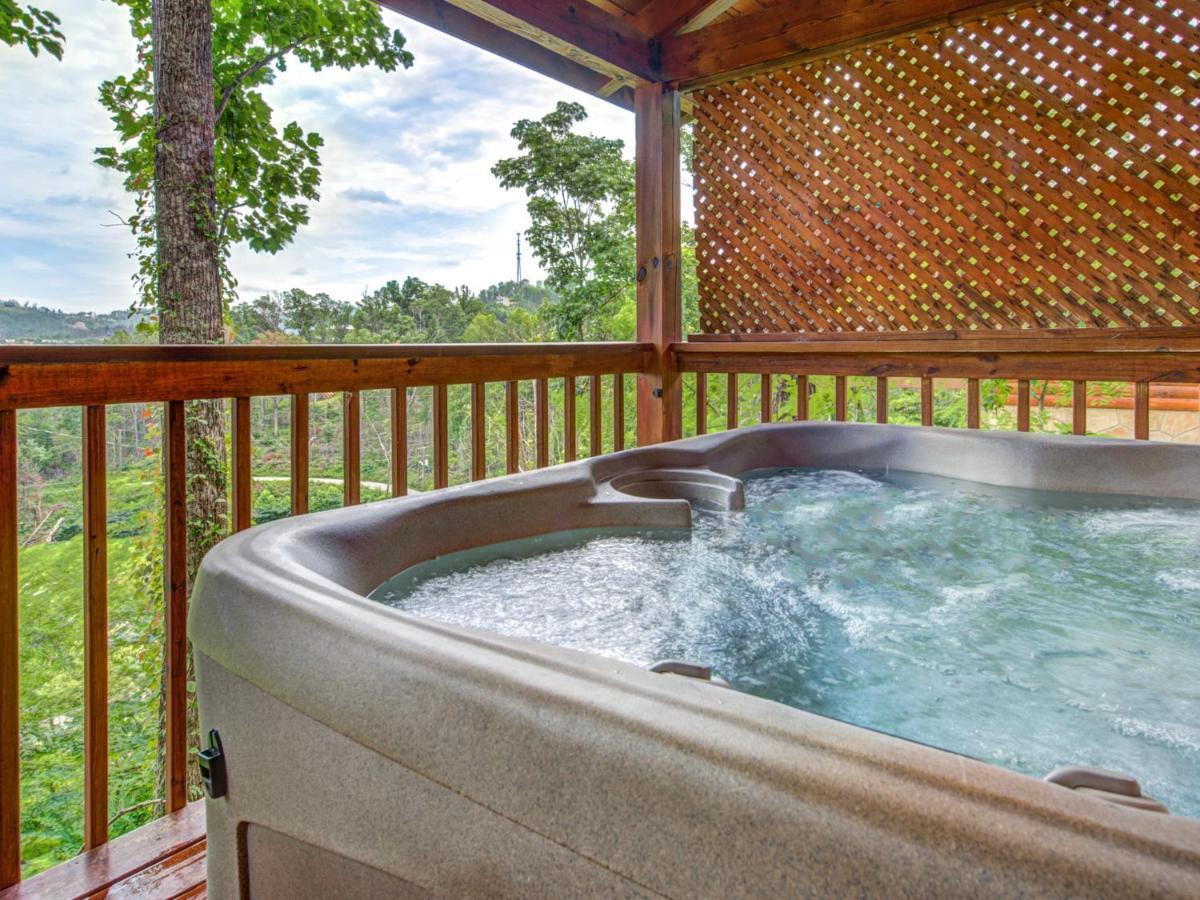 Bear Tracks, 2 Bedrooms, Hot Tub, Fireplace, Wifi, Jetted Tub, Sleeps 6 Gatlinburg Eksteriør billede