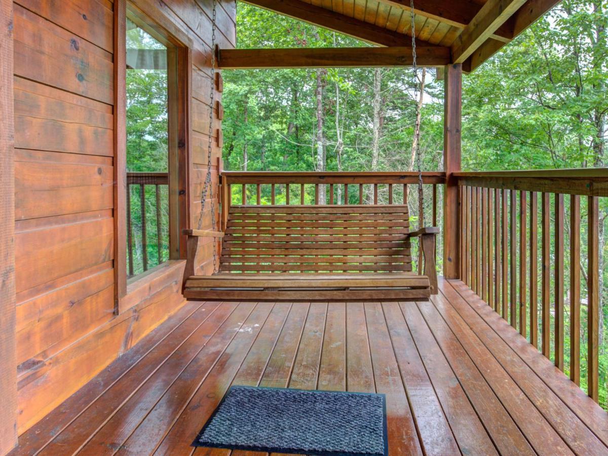 Bear Tracks, 2 Bedrooms, Hot Tub, Fireplace, Wifi, Jetted Tub, Sleeps 6 Gatlinburg Eksteriør billede