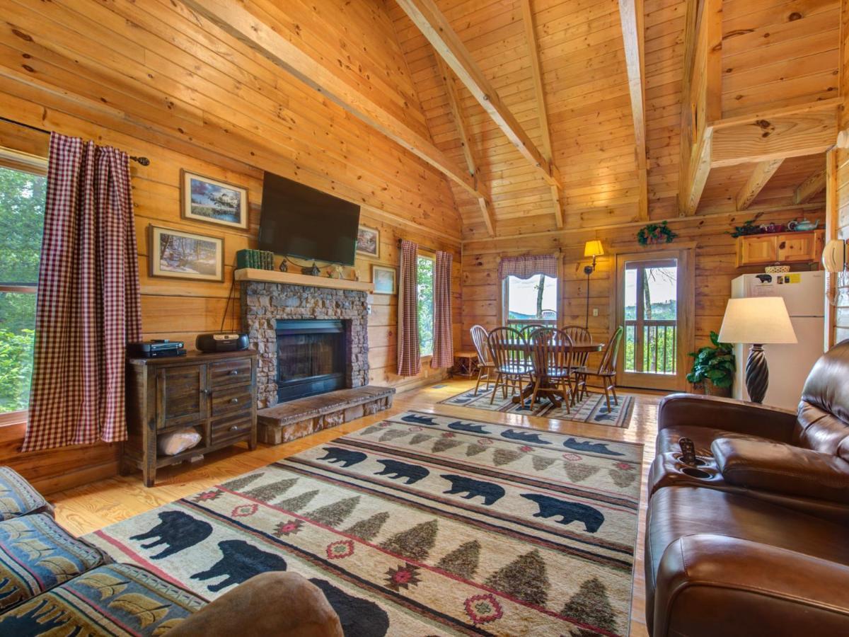 Bear Tracks, 2 Bedrooms, Hot Tub, Fireplace, Wifi, Jetted Tub, Sleeps 6 Gatlinburg Eksteriør billede