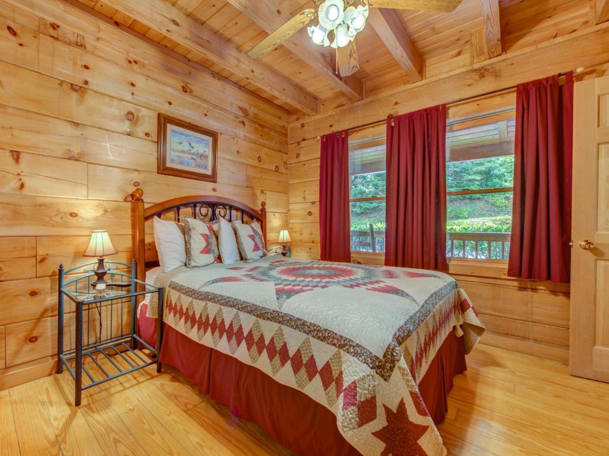Bear Tracks, 2 Bedrooms, Hot Tub, Fireplace, Wifi, Jetted Tub, Sleeps 6 Gatlinburg Eksteriør billede